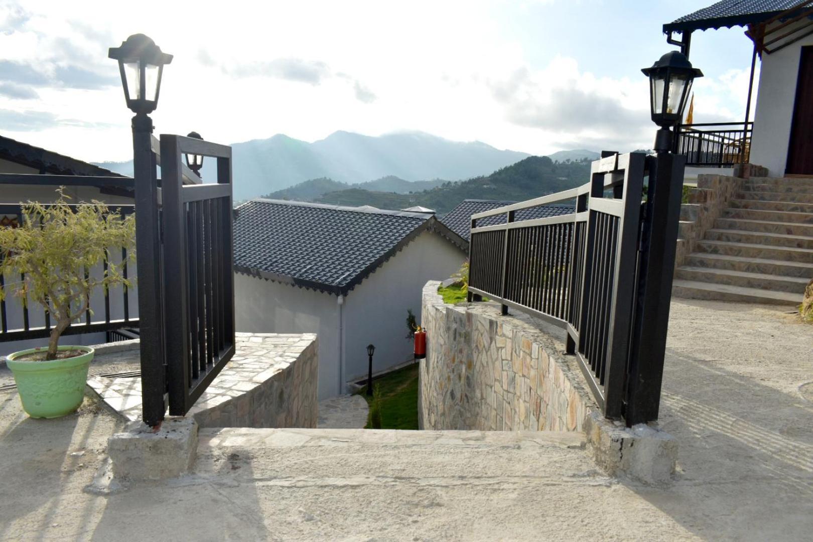 Rega Manivedya The Jungle Trail Resort Mukteshwar Exterior photo