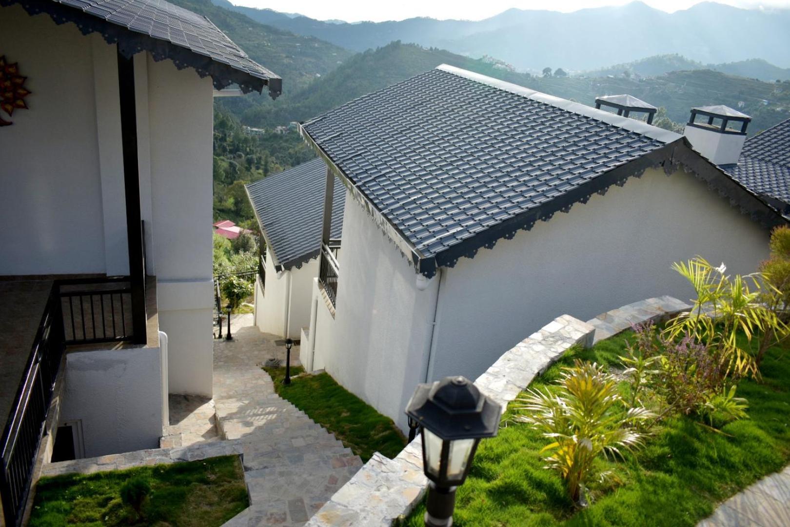 Rega Manivedya The Jungle Trail Resort Mukteshwar Exterior photo